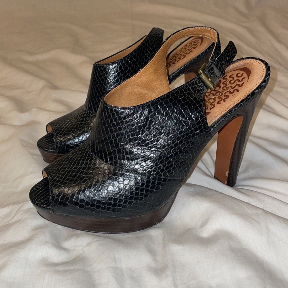 Coach Brina Snakeskin Black Leather Sling Back Peeptoe Heels size 8